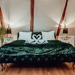 Rataskaevu Boutique - 7 Unique Reval