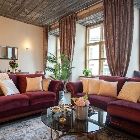 Rataskaevu Boutique - 7 Unique *