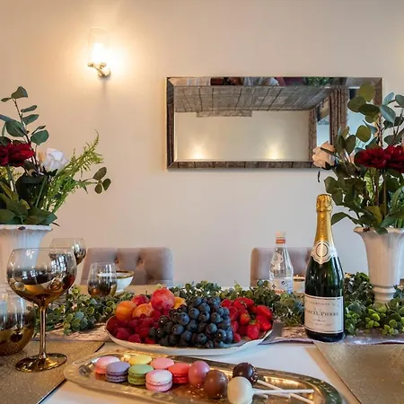 Rataskaevu Boutique - 7 Unique