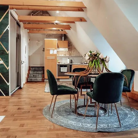 Rataskaevu Boutique - 7 Unique * Reval