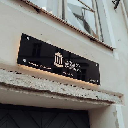 Rataskaevu Boutique - 7 Unique *