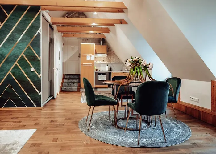 Rataskaevu Boutique - 7 Unique * Tallinn