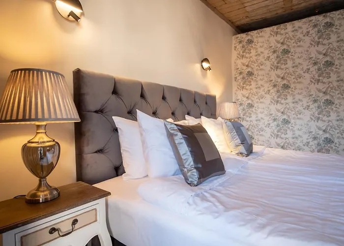 Rataskaevu Boutique - 7 Unique タリン